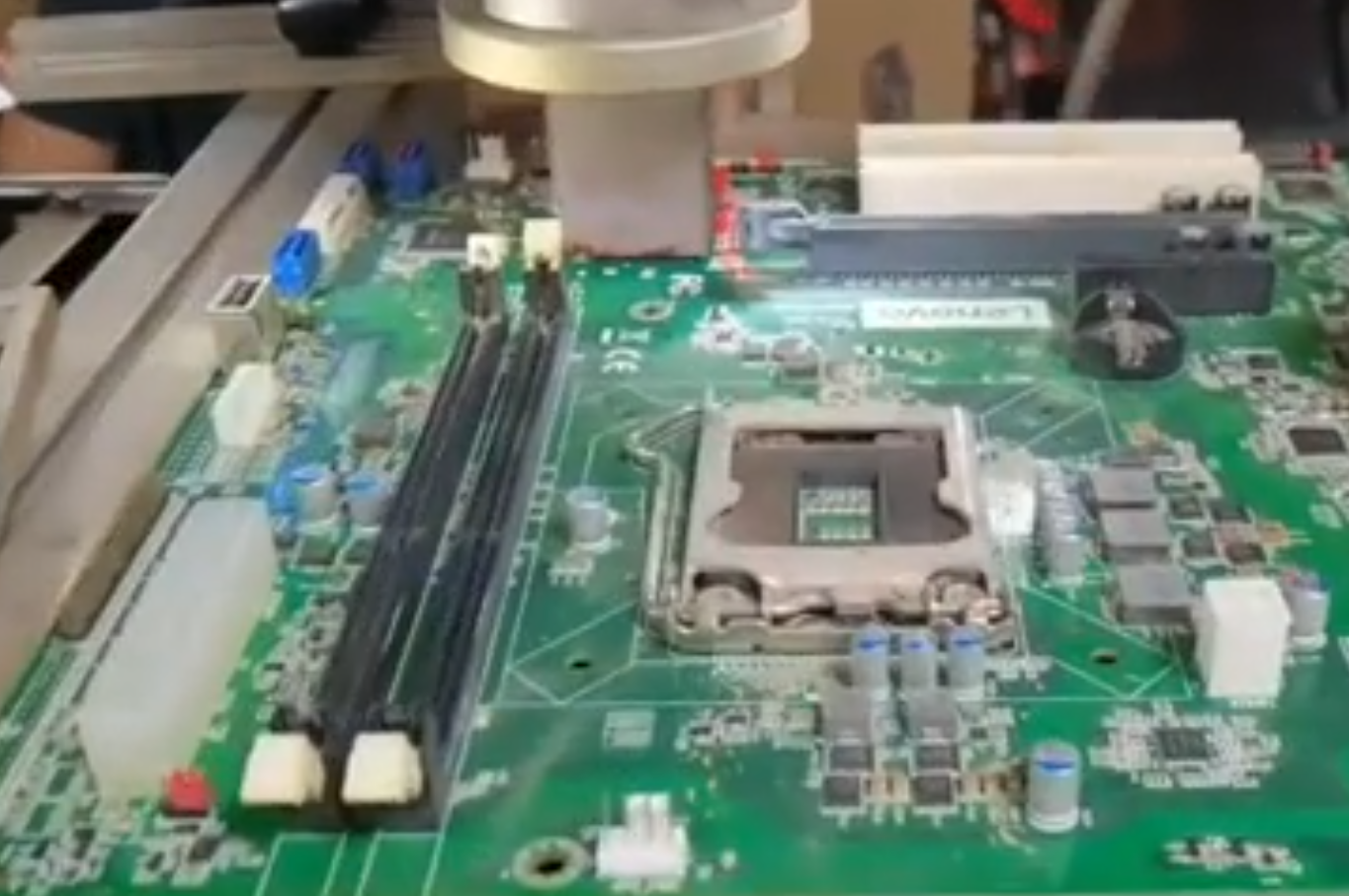 聯想小新筆記本開機不顯示維修案例 聯想小新維修服務中心 技術資訊 第1張-成都十五維修